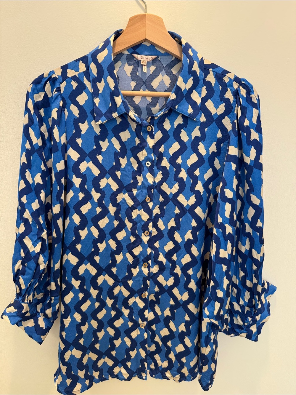 ESQUALO Blue & Cream Geometric Print Button-Down Blouse